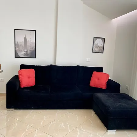 Lovely 3-bedroom With Free Parking Daire