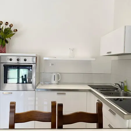 Lovely 3-bedroom With Free Parking Daire *
